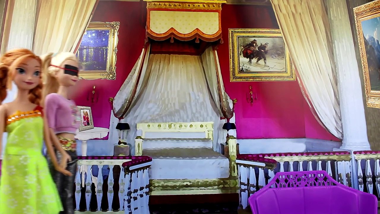 Elsa Kisses Hans at Frozen Wedding. Hans Becomes King. With Disney Princess Anna, Ariel & Rapunzel