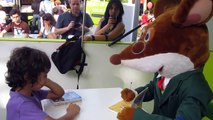 miguel na sessão de autografos com o GERONIMO STILTON