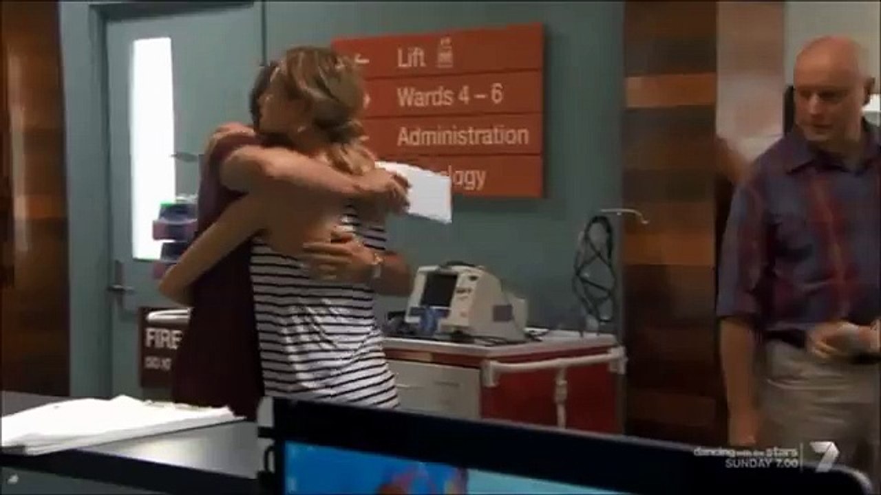 Maddy and Oscar hug scene ep 6237