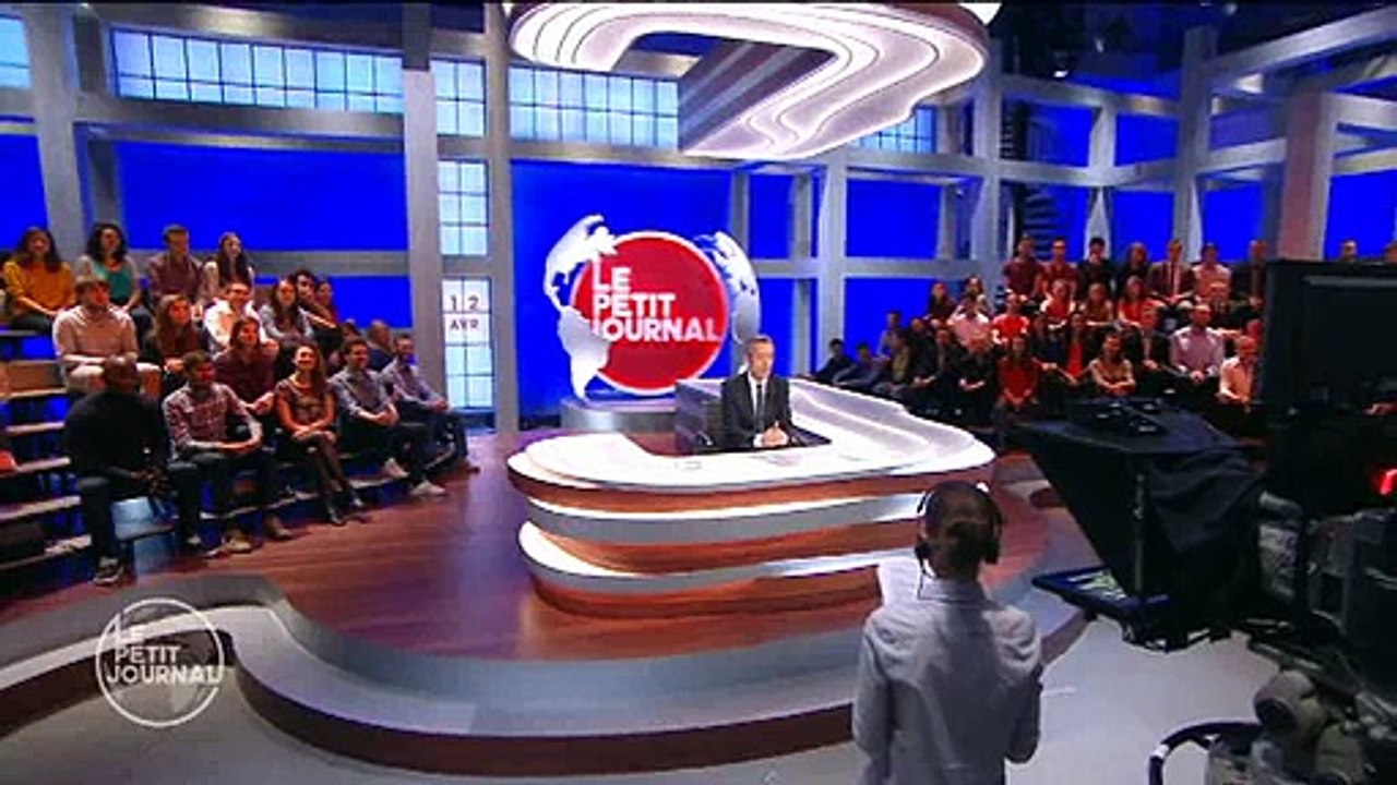 "Le Petit Journal" se moque de Nicolas Sarkozy et de son anglais - Regardez