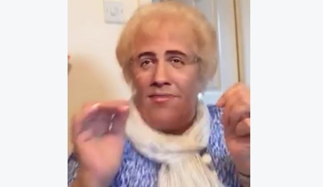 La mamie qui découvre les filtres selfies fait rire le monde entier !