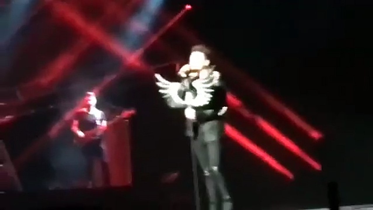 Сергеи Лазарев упал в обморок на сцене