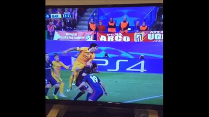 Luis Suarez elbows Godin in the eye