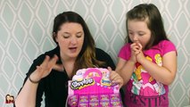 Shopkins Season 2 Blind Baskets OPENING with my mommy!-9 Blind Baskets!