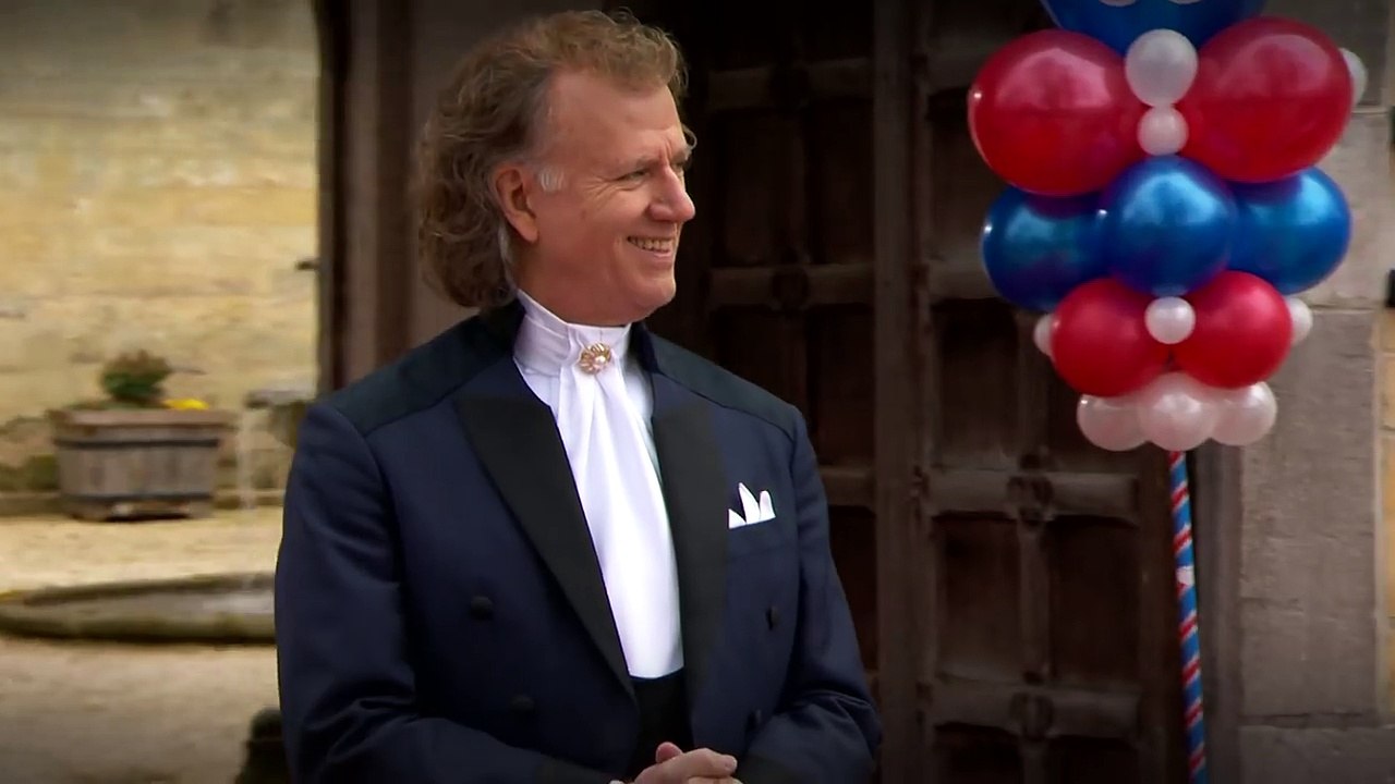 André Rieu - Windsor Waltz - Her Majesty Queen Elizabeth Arrives at Andre Rieu's Castle