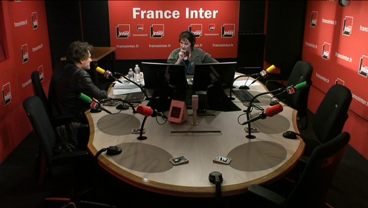 Pouvoir politique, pouvoir de l’argent : la liberté d’informer menacée ?