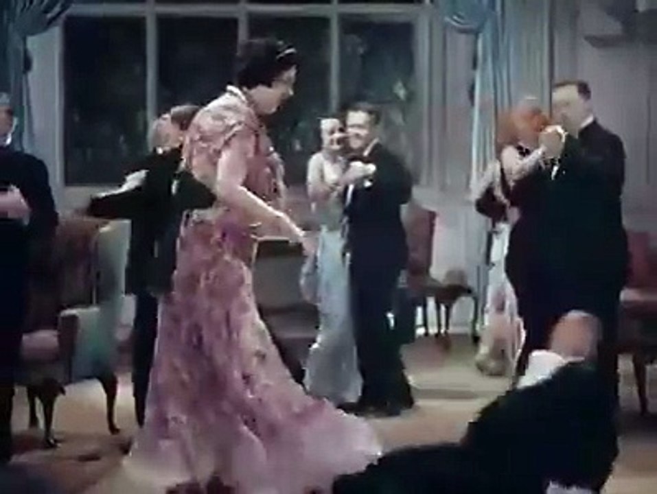 Funny Dance in Dance Party