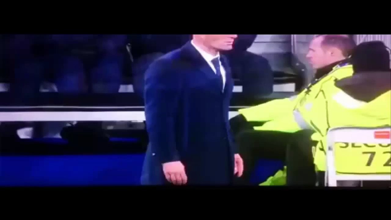Pantalon Zidane rupture dans le match Wolfsburg
