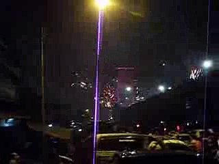 Kemeriahan tahun baru di samping jembatan Ampera