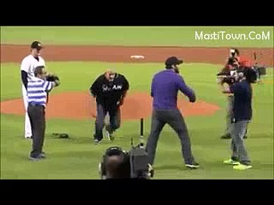 Goldberg spears to a Baseball Player Very Rare