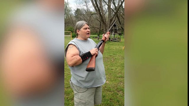 Una mamá de armas tomar fusila Iphone de sus hijos