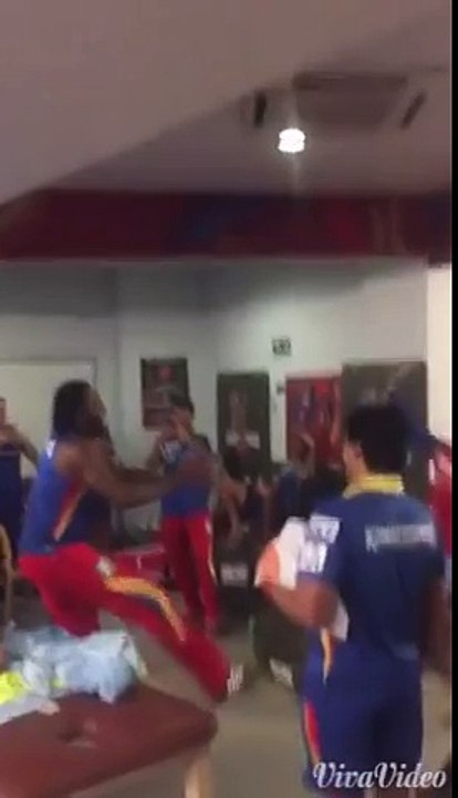 Virat Kohli-&-Chris Gayle- Bhangra Dance