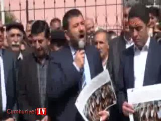 'Halk oyunlarında zina var' diyen müdür yardımcısına protesto