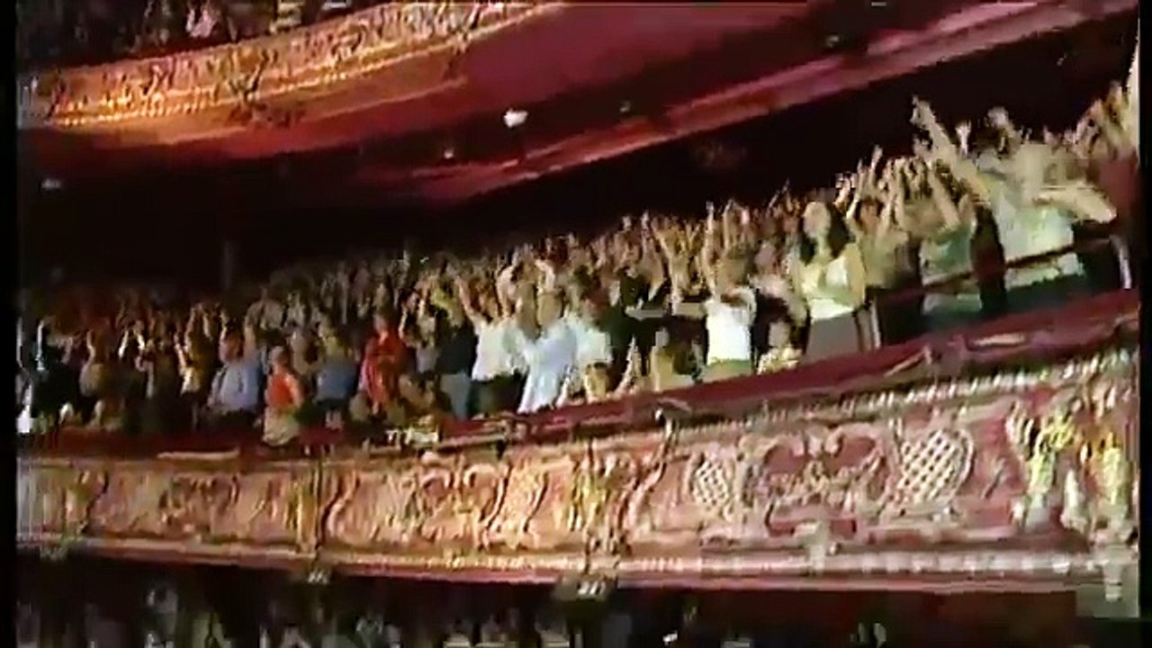 IN CONCERT '' SIMPLY RED '' LONDON 1998 55