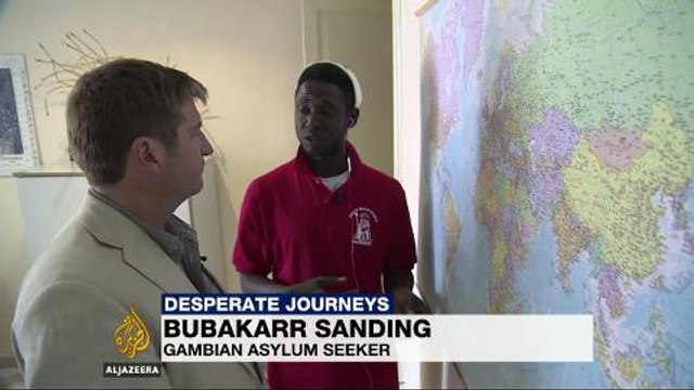 Italian coastguard saves 2,000 refugees in a single day