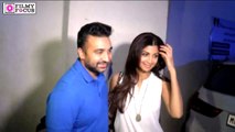 Shilpa Shetty Waching Ki And Ka Movie -Filmyfocus.com