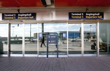 Dünyanın Peşinde Olduğu Terör Zanlısı Türkiye Uçağına Binerken Yakalandı