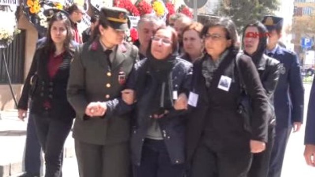 Eskişehir Dağlıca'daki Patlamada Şehit Düşen Üsteğmen Toprağa Verildi-3