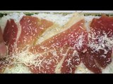 Italo maki. Parma ham sushi. Italian style uramaki. Sushi made in Italy, Prosciutto, CAPRINO FIORITO