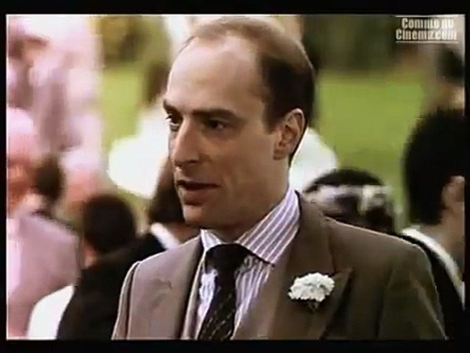 "Quatre mariages et un enterrement" de Mike Newell