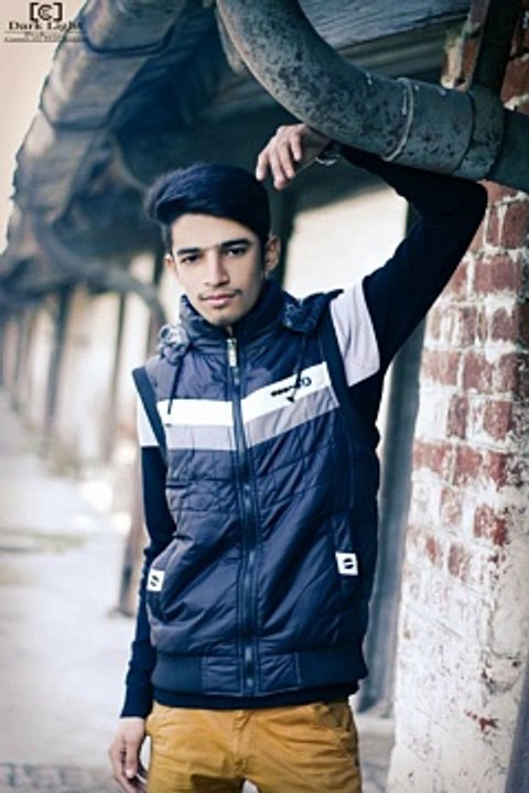 SANAM RE Title  Song FULL VIDEO   Pulkit Samrat, Yami Gautam, Urvashi Rautela   Divya Khosla Kumar_(640x360)