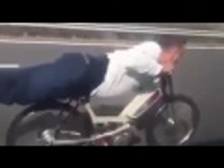 Motorcycle-Мотоцикл: Скутер идет на взлет