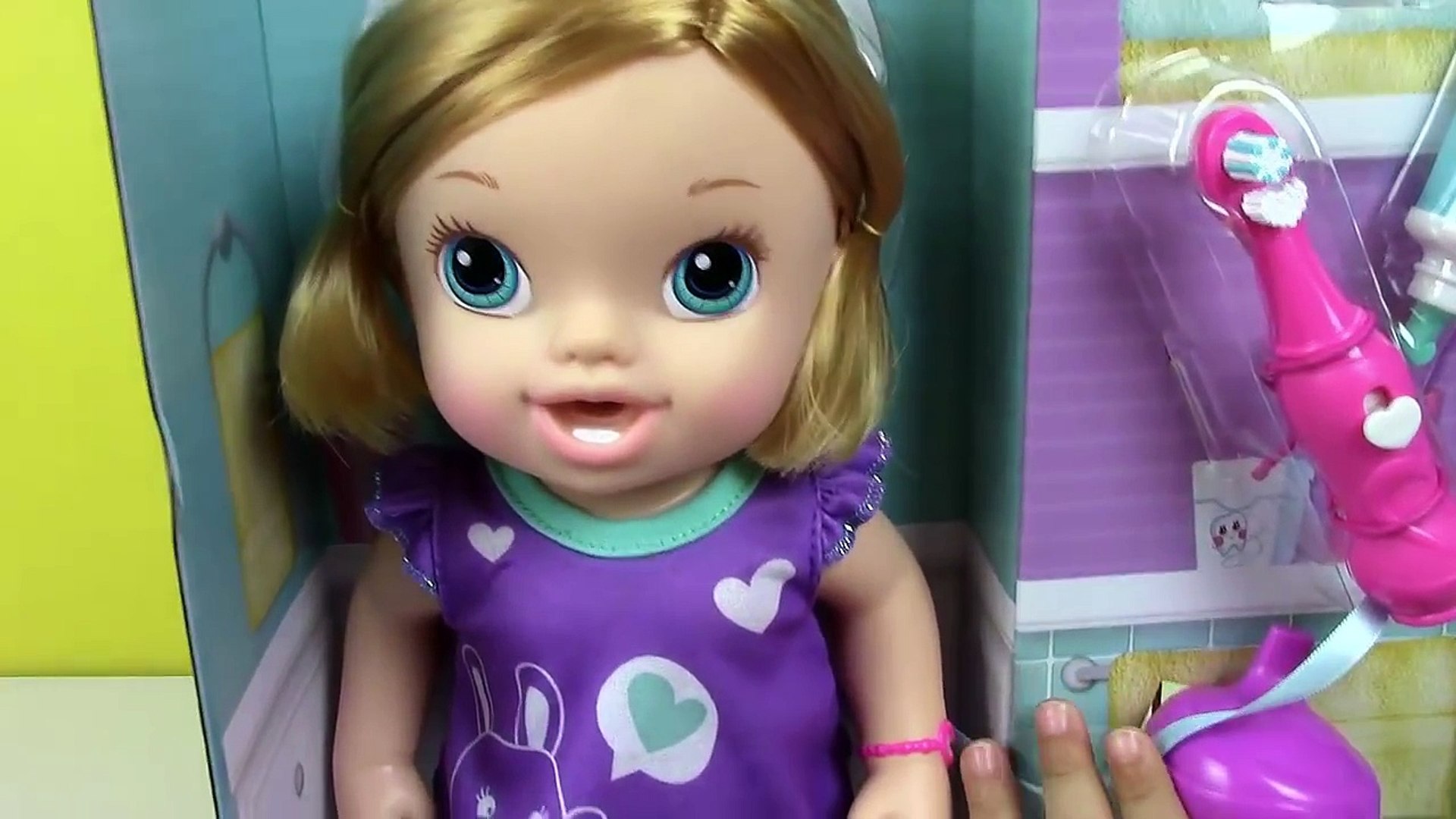Baby Alive Oyuncak Bebek Dişlerini Fırçalıyor - Dailymotion Video