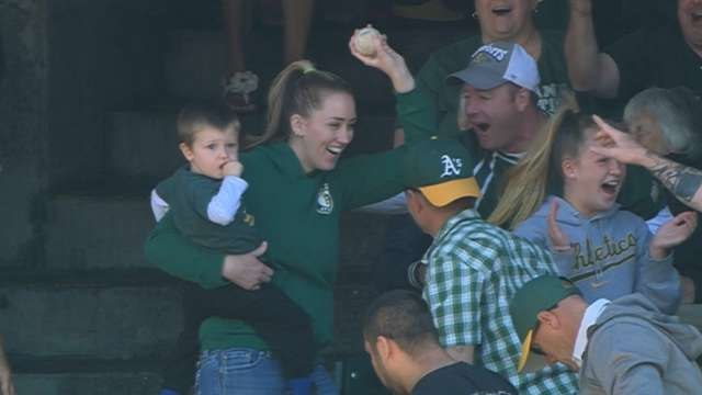 A Supercut Of The Greatest Foul Ball Catches By Baseball Fans