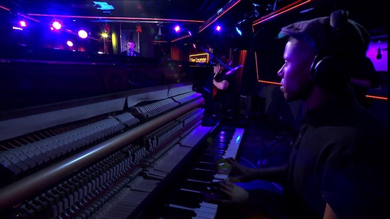 Sam Smith - Fast Car (Tracy Chapman cover in the Live Lounge)