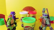 Play Doh Pizza with Teenage Mutant Ninja Turtles Michelangelo and Donatello Eating the TMNT Food