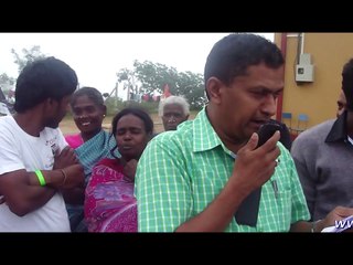 People of Maruthamunai donating High Pressure pump for Koslanda victims (16.11.2014)