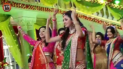 Swaragini - 13th April 2016 - BedRoom ROMANCE Between Swara & Sanskaar