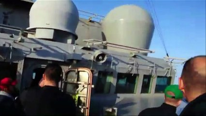 Rússia realiza voos 'agressivos' perto de destróier americano