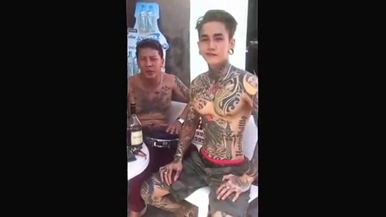 Hot Boy xăm trổ vs thánh sipo vua nhạc chế đỉnh của năm 2016