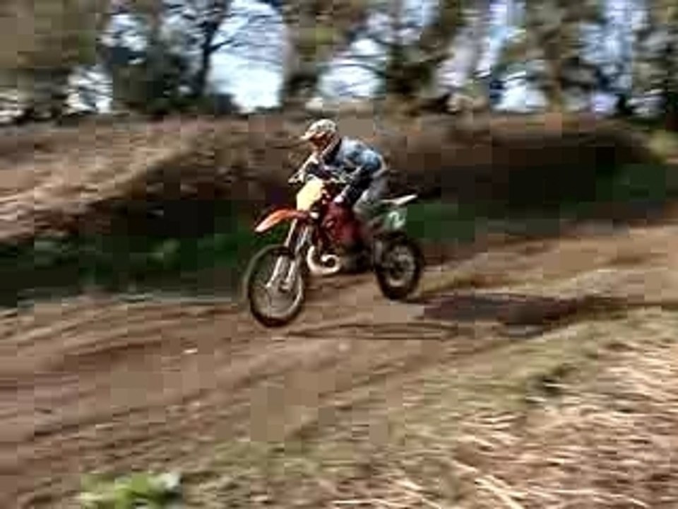 Enduro - Encore un ptit saut!!