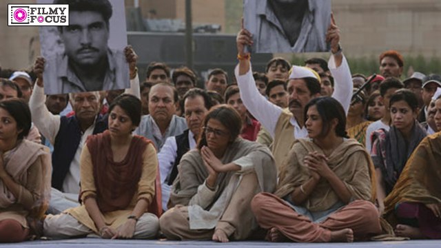 Aishwarya’s Different Looks As Dalbir Kaur From Sarbjit - Filmyfocus.com