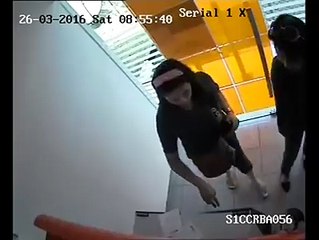 Modus Mencuri ATM Dengan Cara Mengganjal Kartu ATM