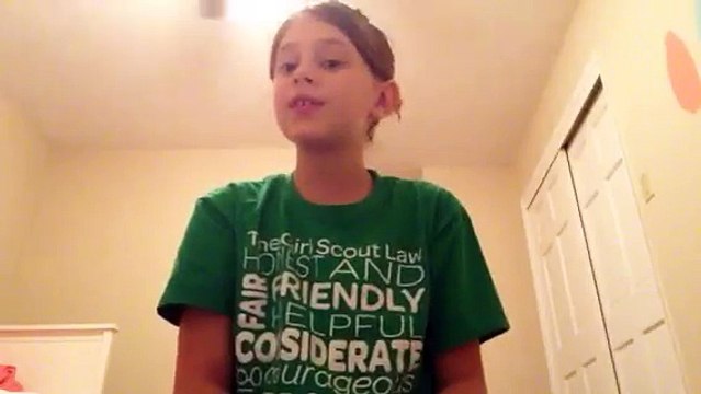 I saw mommy kissing Santa Claus - Jessica Simpson