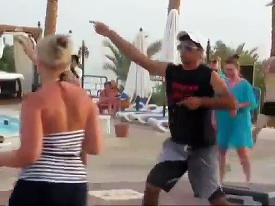 Когда нет настроения всегда смотрю этого дядьку. Ваааще красава!
