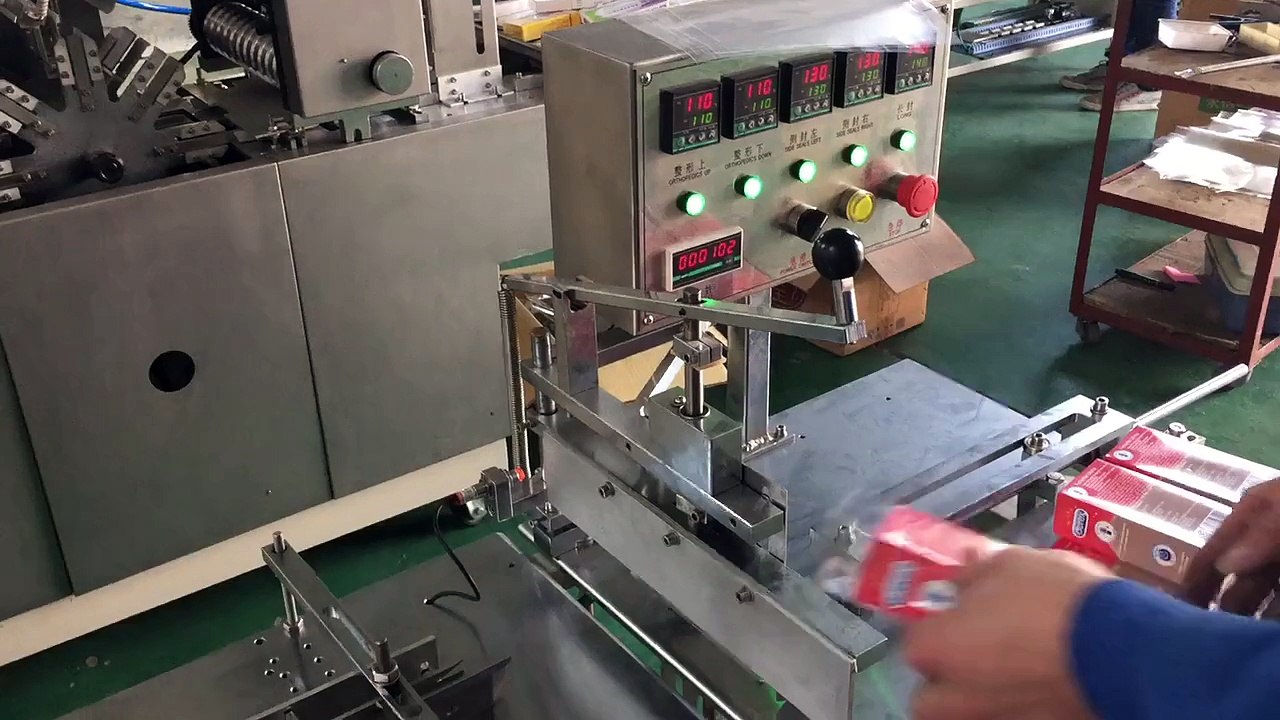 máy bọc màng trong suốt có chỉ xé, máy bọc màng POBB, máy bọc màng hộp mỹ phẩm, dầu gió