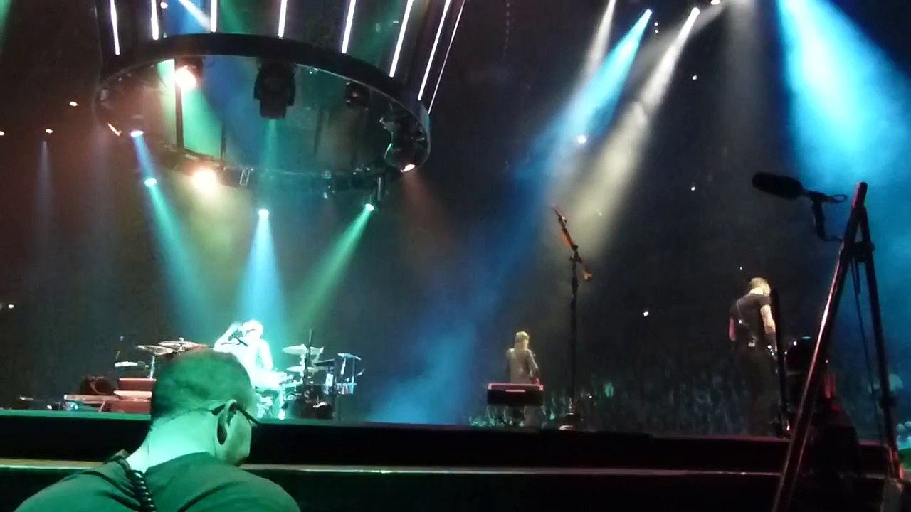 Muse -  Citizen Erased + Munich Jam, O2, London (11 April 2016)
