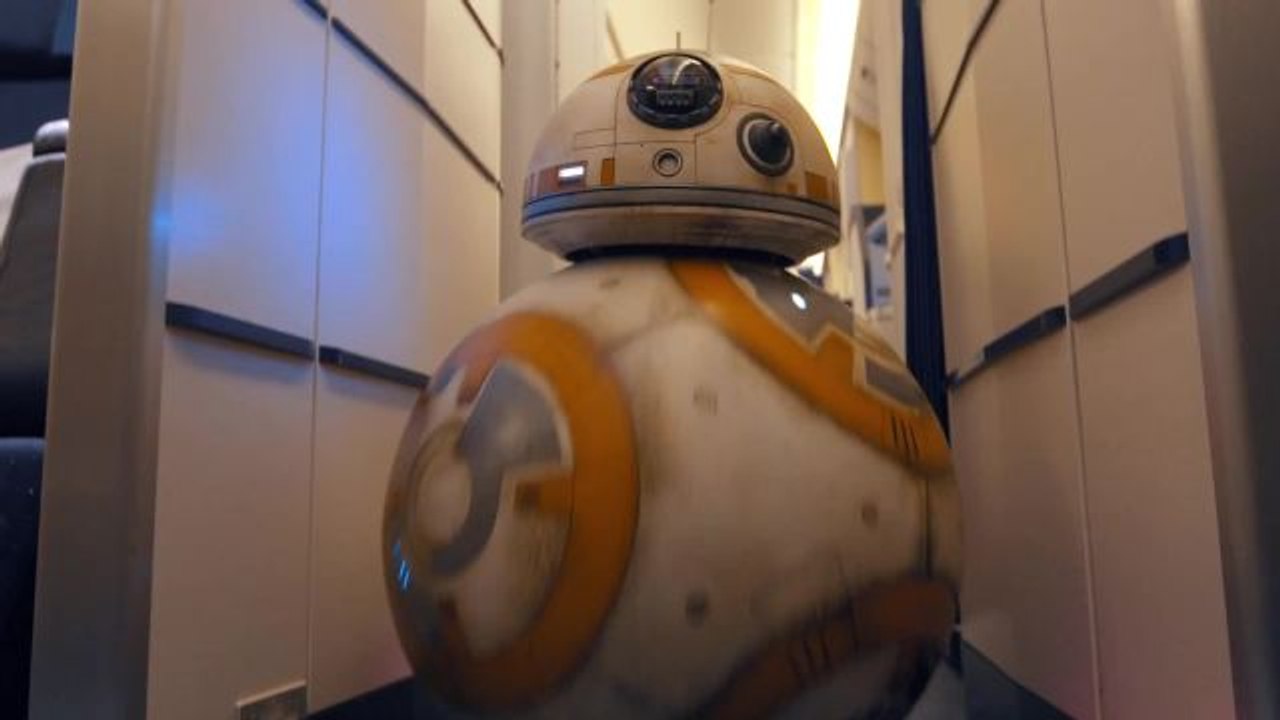 BB8 Meets Annoying Superfan