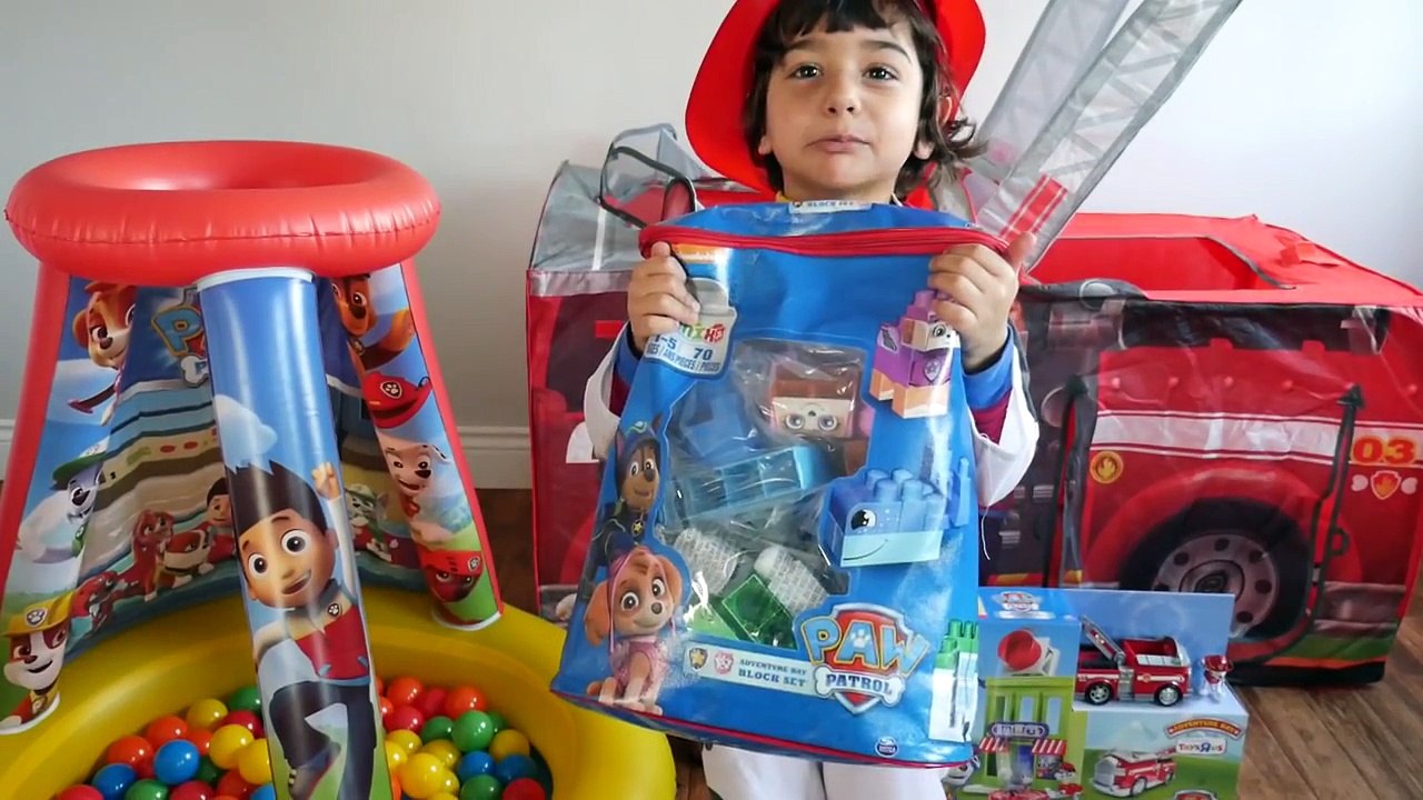 PAW PATROL TOYS Nickelodeon GIANT Paw Patrol Surprise Tent Giant Ball Pit Opening Egg Surprise Toys