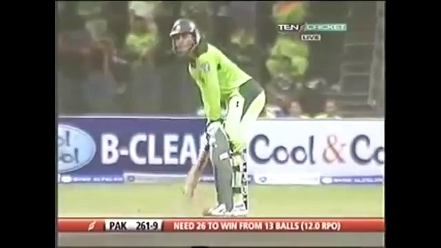 Abdul Razzaq best batting against south africa 11 sixes 9 fours || Match winning inning