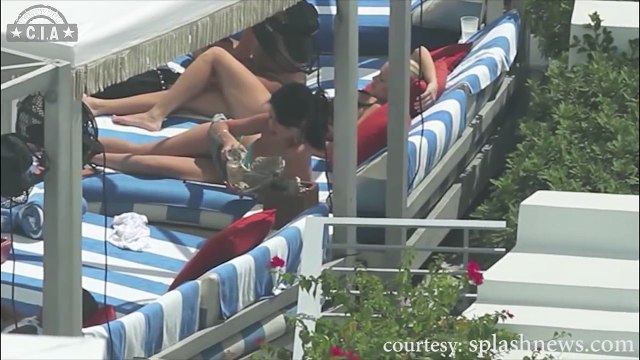 Selena Gomez, Rihanna, Katy Perry & More Hollywood Celebrities showing Hot Bikini Bodies