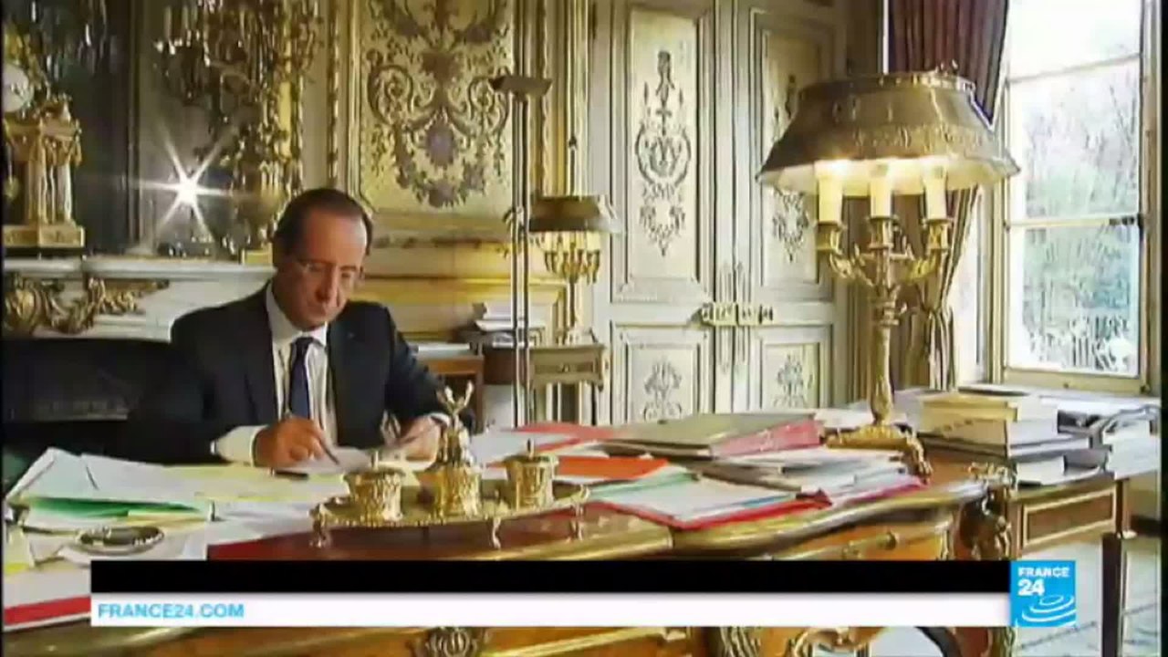 Hollande prime-time show: Embattled French president faces TV grilling