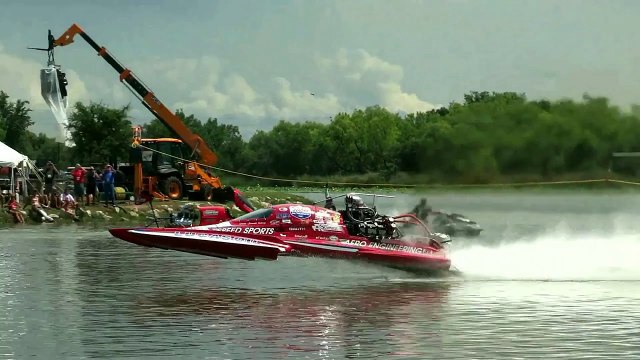 0 à 400 km/h en 5 secondes avec des bateaux de 8000 chevaux !