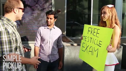 لڑکی کیا کر رہی ہے