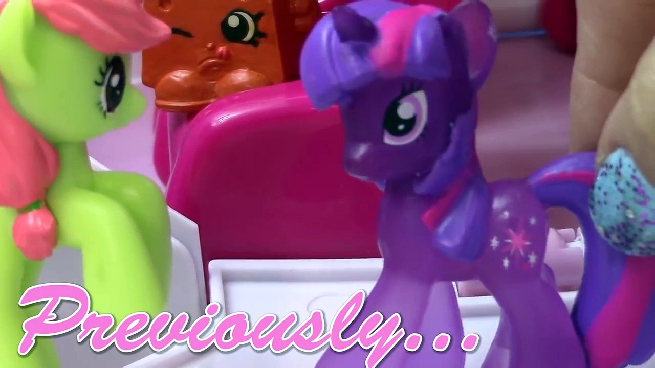 MLP Airplane Airport - Shark Waters - My Little Pony Travel Part 15 Twilight Pinkie Pie Series Video