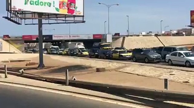 CAR RAPID BLOQUE LE PASSAGE pour prendre un sens inverse